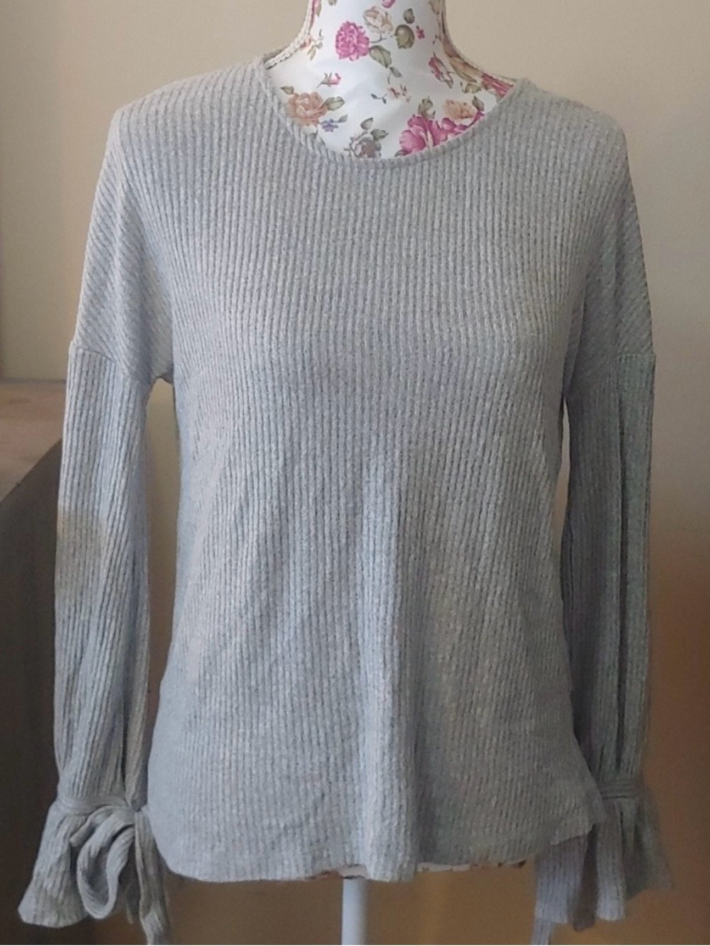 Lucky Brand Heather Gray Ribbed Long Sleeve Top with Tie Cuffs